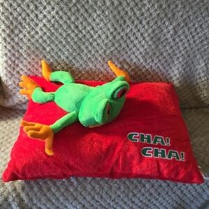 RAINFOREST CAFE FROG PILLOW CHA CHA